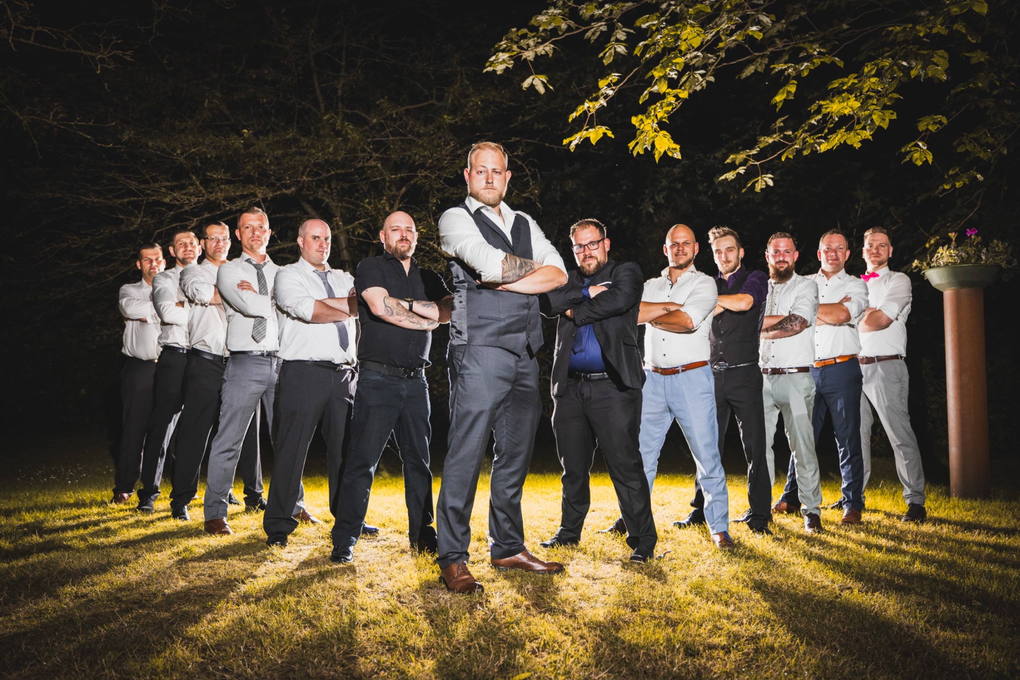 Hochzeit gruppenbild braeutigram und maenner