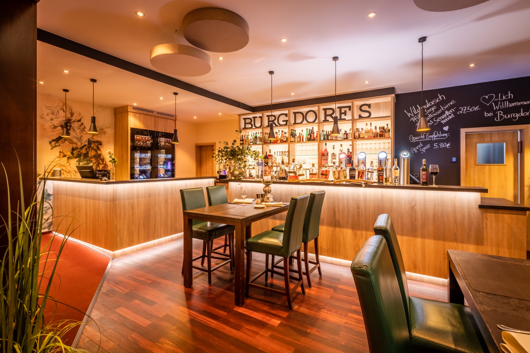 Werbefoto burgdorfs restaurant hotel interior bar komplett