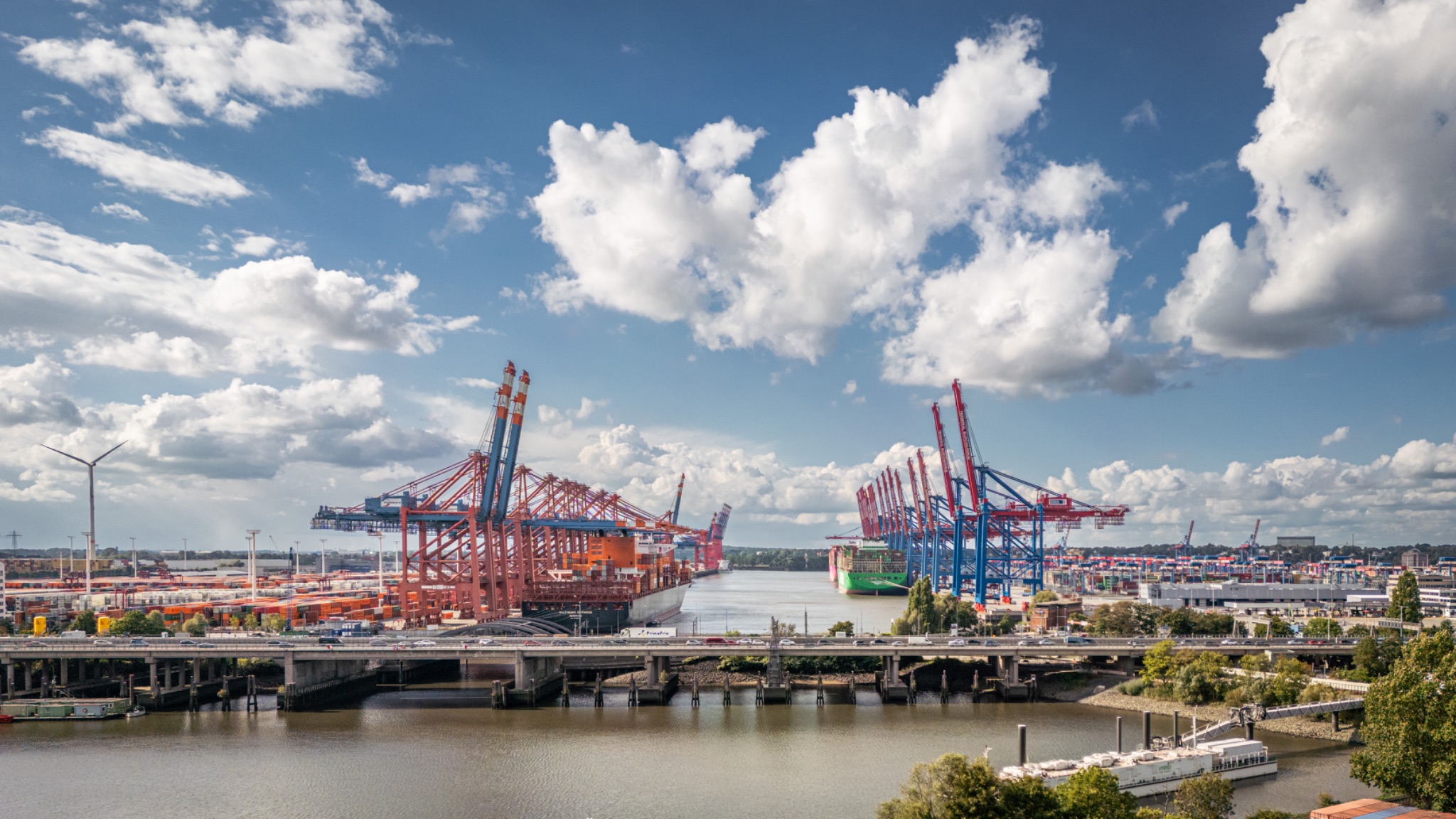 Containerhafen hamburg luftaufnahme