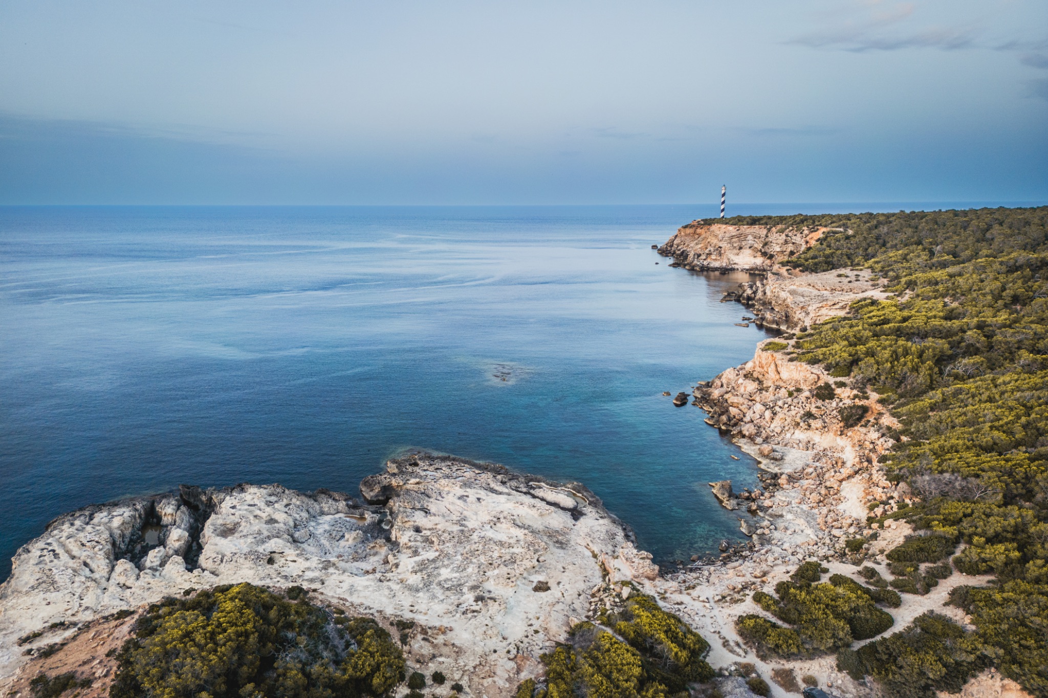 Portinaty leuchtturm ibiza luftaufnahme
